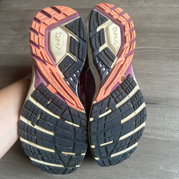 Women’s Brooks Ravenna 8 - size 9 - navy and purple - Picture 3 of 9